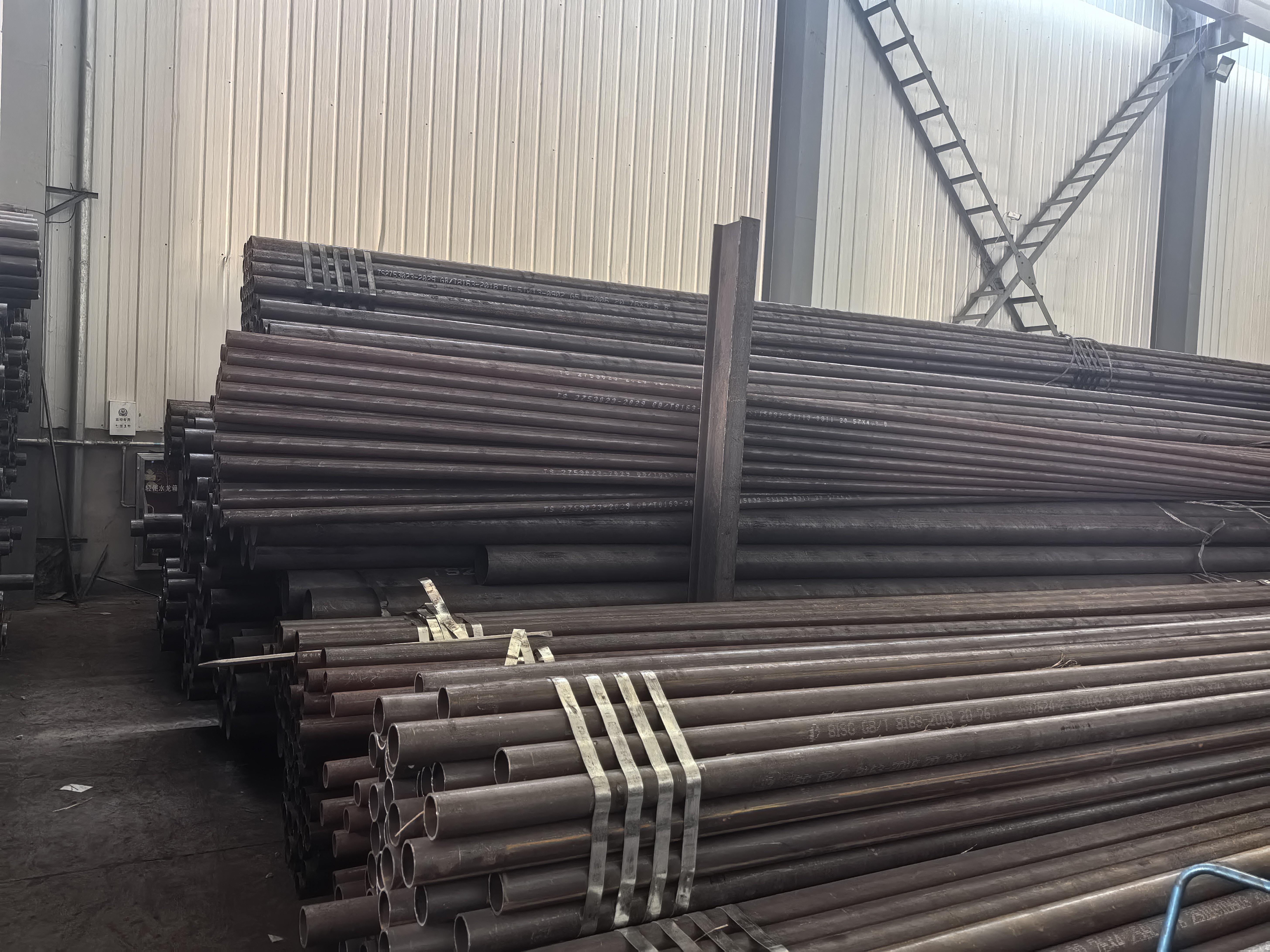 大口徑無(wú)縫鋼管材質(zhì)都有哪些，承壓怎么算？一文帶你了解